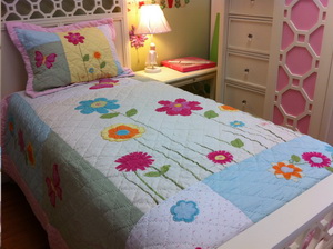 Botanica Quilt, a warm feeling Quilt for the cottage