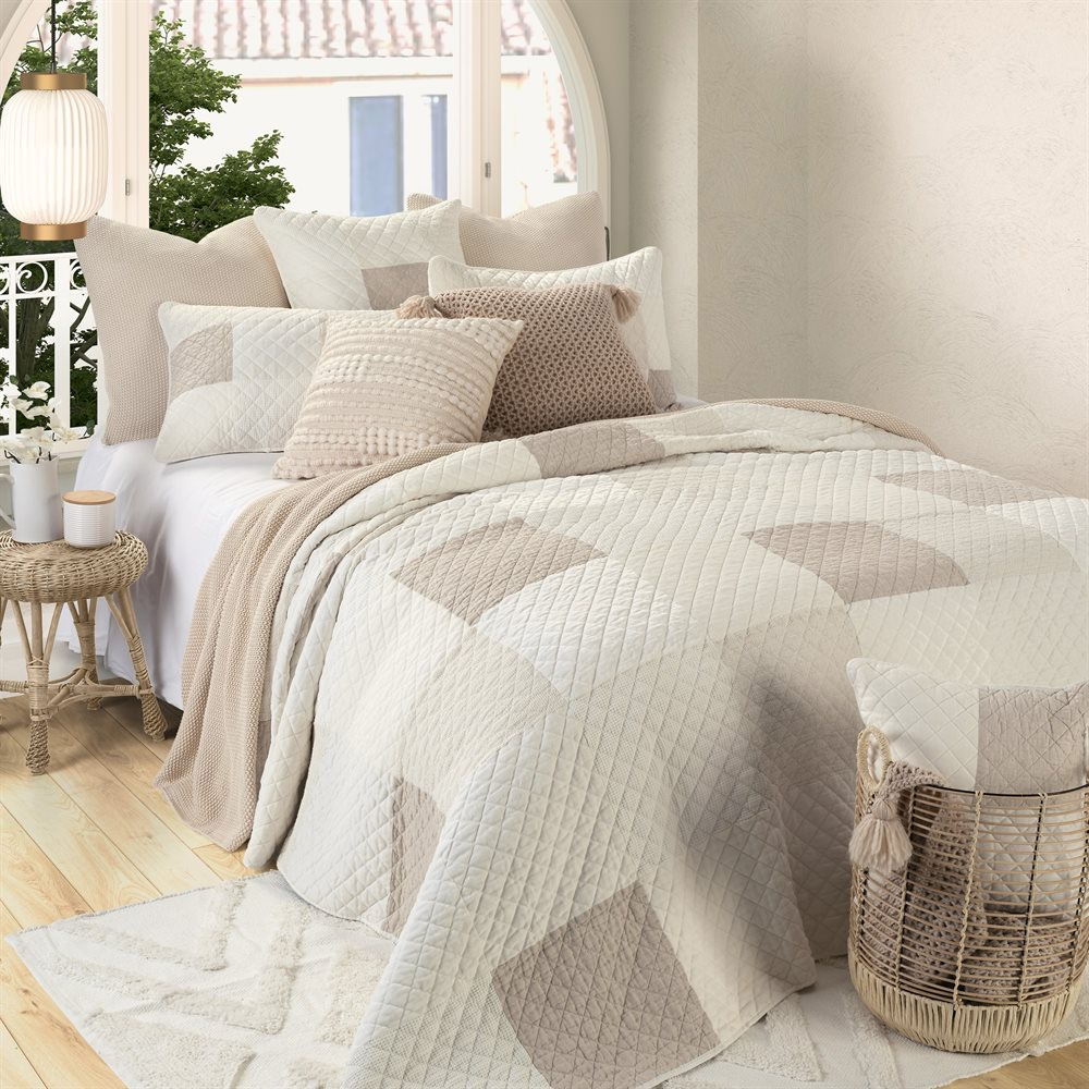 Meringue, a Bedding collection from Brunelli