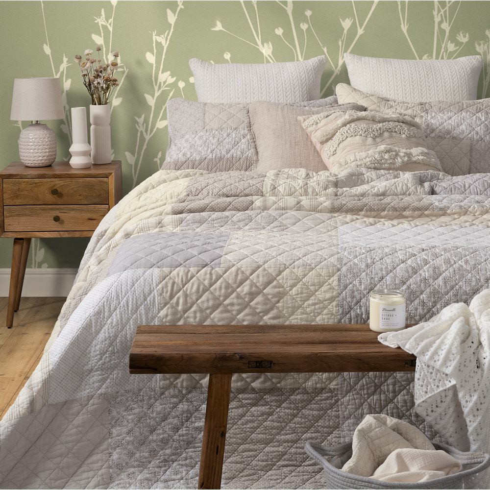 Luna, a Bedding collection from Brunelli