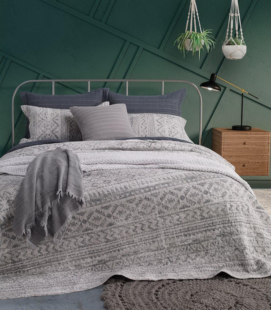 Solvieg, a Bedding collection from Brunelli